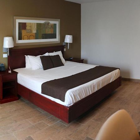 Best Western Bazarell Inn Montemorelos Buitenkant foto