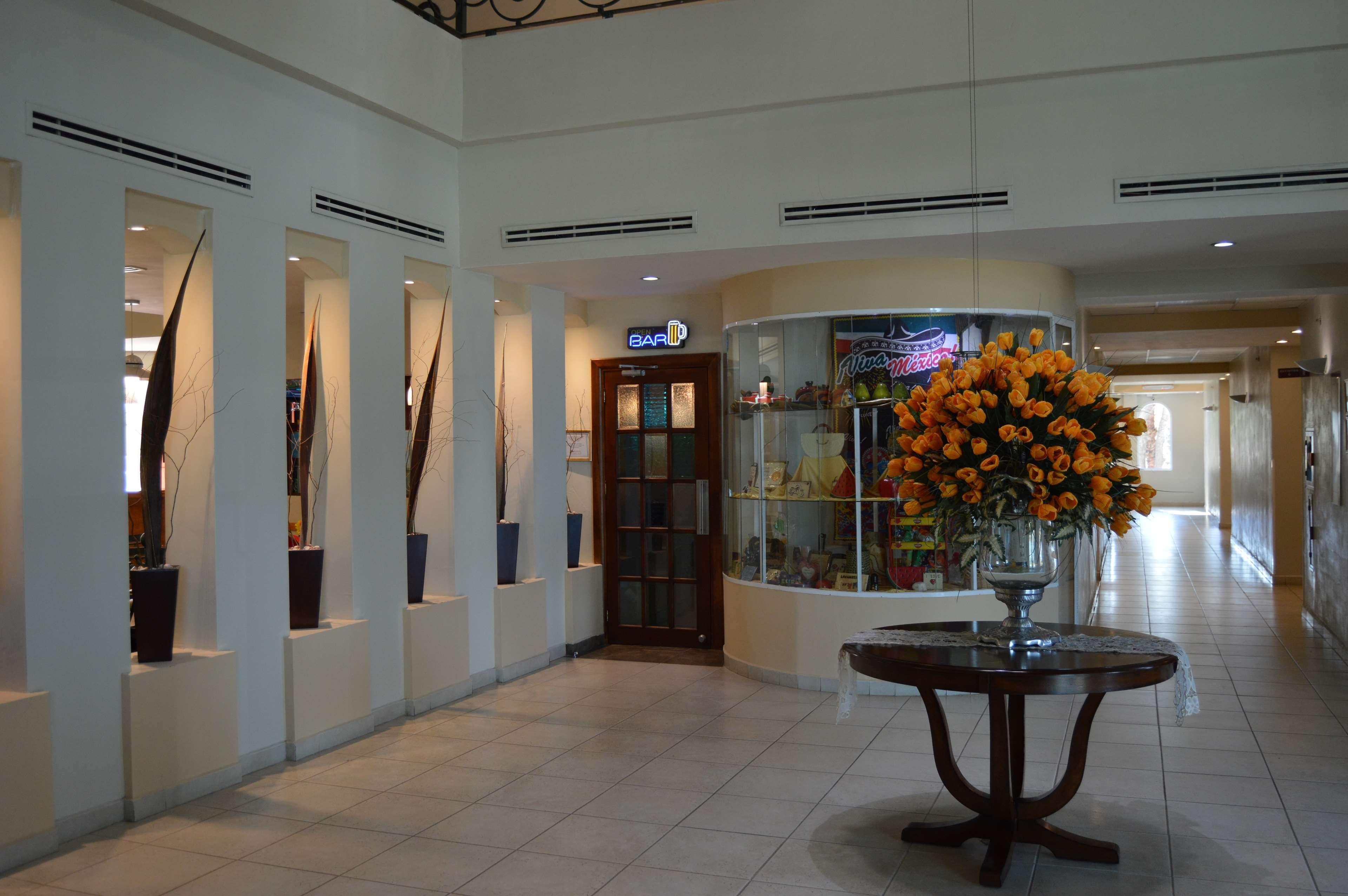 Best Western Bazarell Inn Montemorelos Buitenkant foto