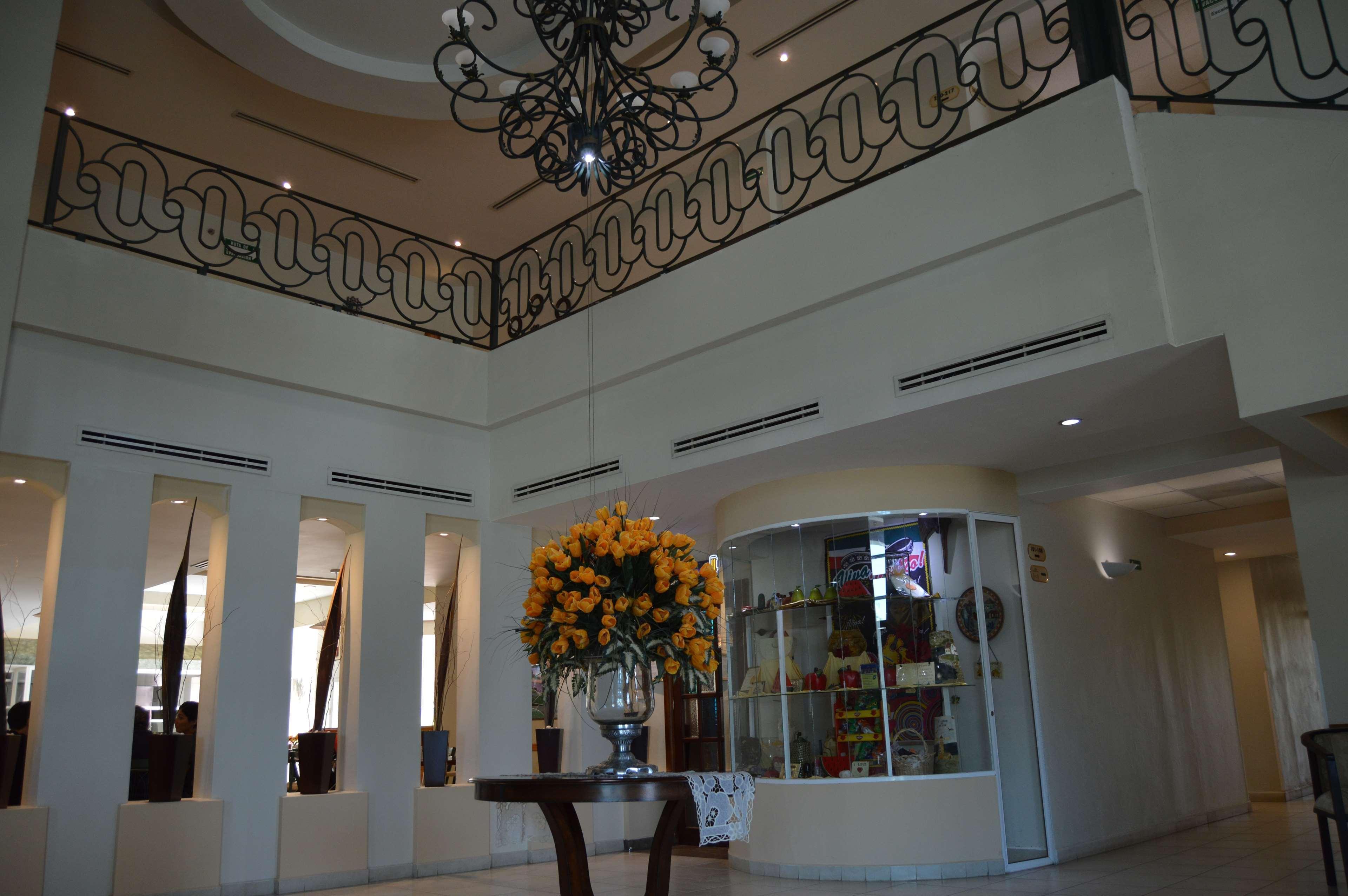 Best Western Bazarell Inn Montemorelos Buitenkant foto