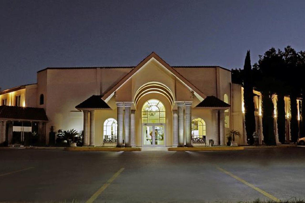 Best Western Bazarell Inn Montemorelos Buitenkant foto
