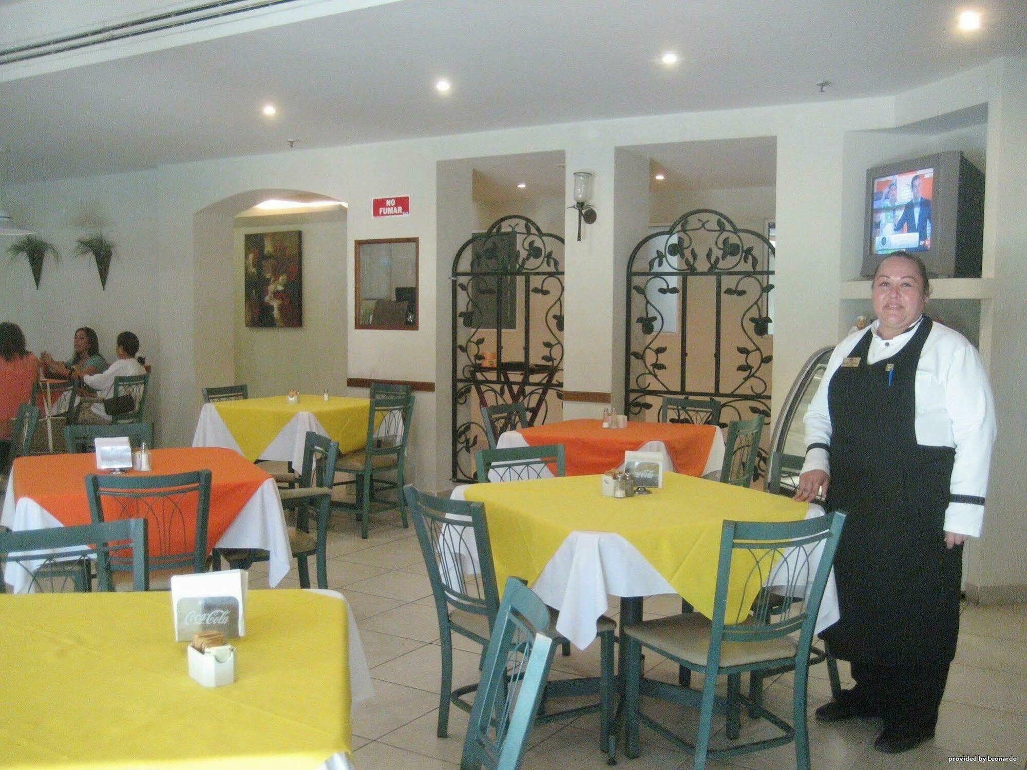 Best Western Bazarell Inn Montemorelos Buitenkant foto